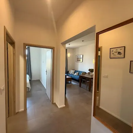 One-bedroom Newly Renovated With Netflix * Prag